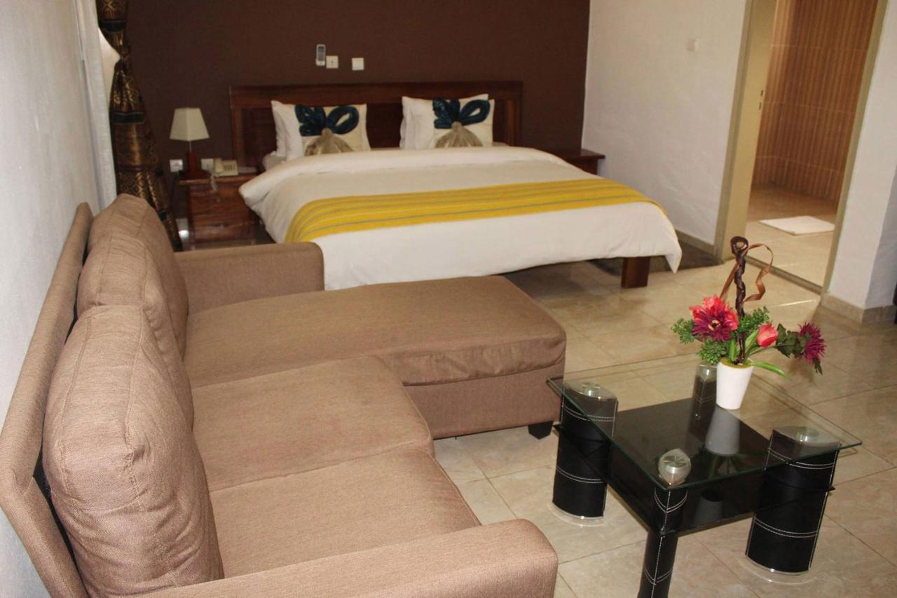 Complexe Hotelier Olympe Korhogo Eksteriør billede