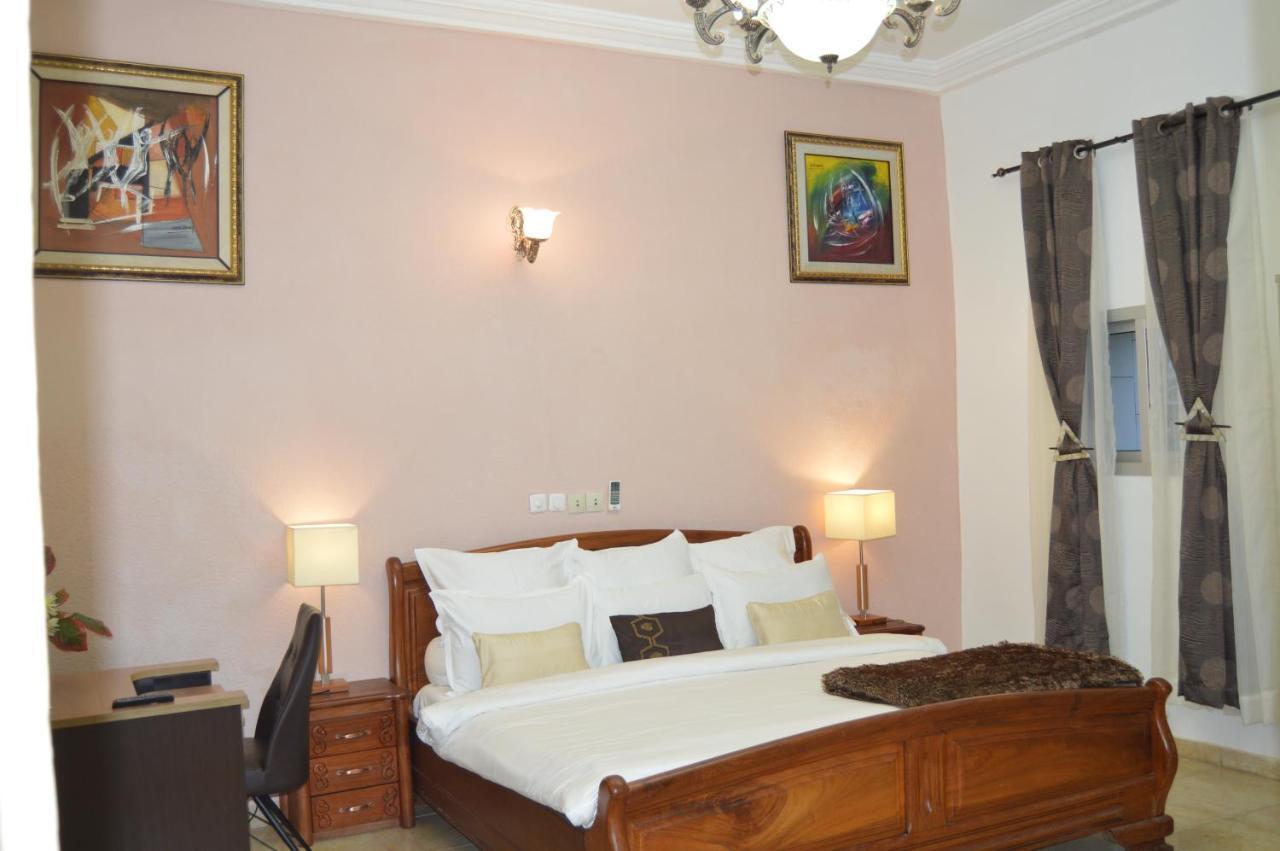 Complexe Hotelier Olympe Korhogo Eksteriør billede