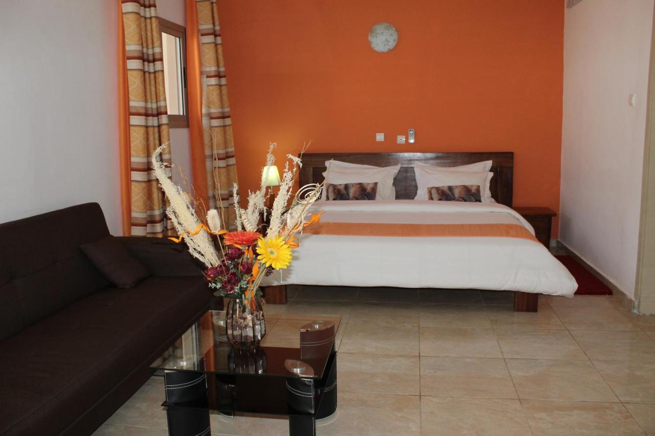 Complexe Hotelier Olympe Korhogo Eksteriør billede