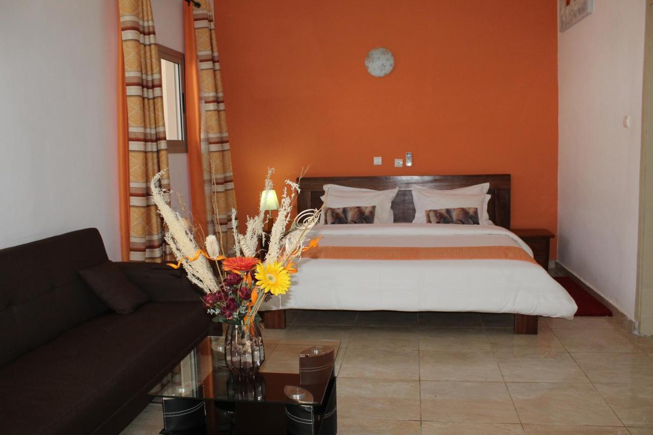 Complexe Hotelier Olympe Korhogo Eksteriør billede